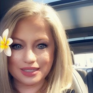 Meet your Posher, Jana